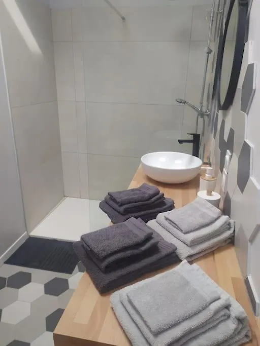 Le Petit Pied A Terre Du Luberon Apartment Merindol France