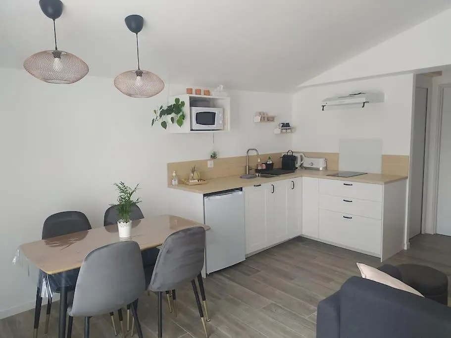 Le Petit Pied A Terre Du Luberon Apartment Merindol